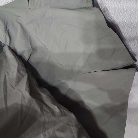 Avalanche Gray/Green Athletic Shorts/ Skort - Picture 4 of 8